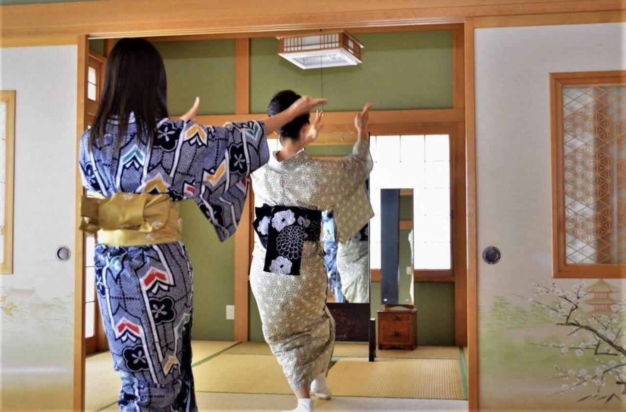 青森伝統芸能を楽しめる繭子の宿 Hachinohe Exterior photo